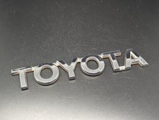 Toyota Yaris Logo Posteriore
