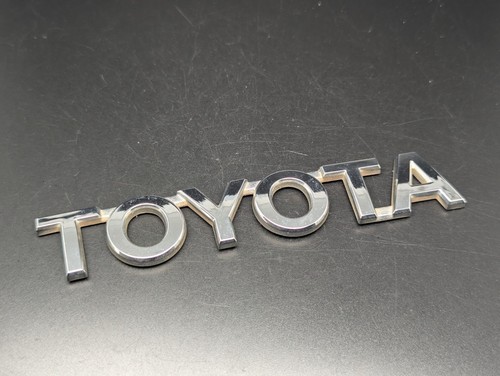 Toyota yaris logo posteriore - yaris,