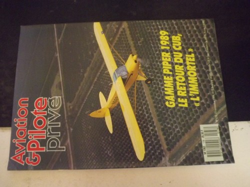 Revue piloté pilote - **m,