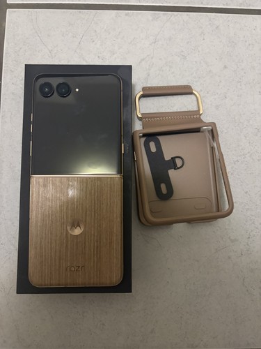 Motorola razr ultra - 2025, 60