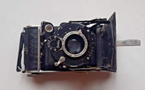 Antica macchina fotografica