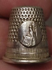 DEDAL VIRGEN CRISTO YACIENTE 2 CMS ALTO BONITA PÁTINA SPAIN 