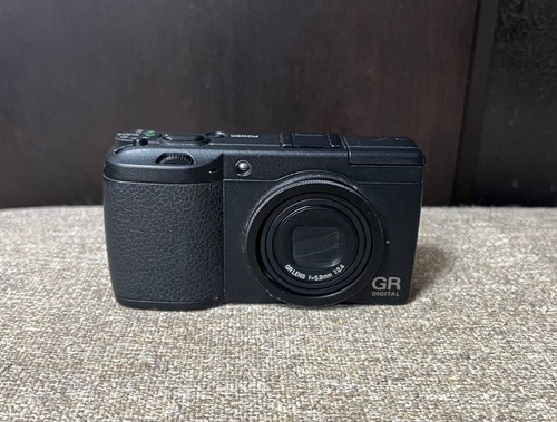 Fotocamera digitale compatta