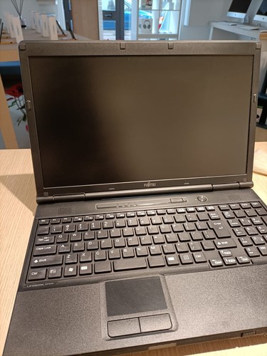 Fujitsu lifebook a572 notebook - fujitsu,