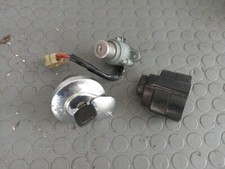 BLOCCHETTO ACCENSIONE E TAPPO SERBATOIO HONDA SHADOW 600 2002