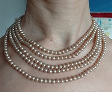 Collana di perle a girocollo