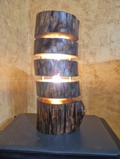 Lampada "Radici Di Mare" Lampada da tavolo in legno e resina, lampadina LED.