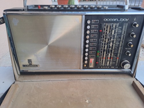 Vintage radio transistor - radio,