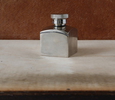 William Powell & Son custodia