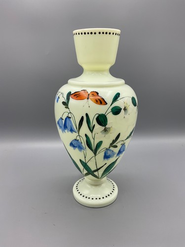 Vaso vittoriano boemo uranio