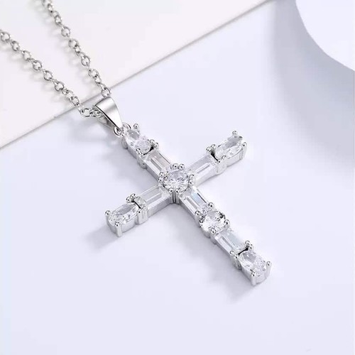 Collana con ciondolo croce - , in