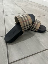 Scivoli Burberry taglia 42 US