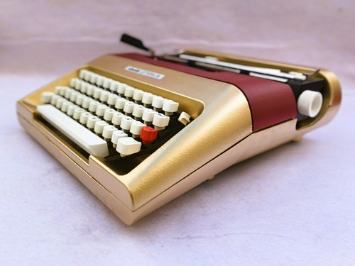 Macchina scrivere olivetti - da,