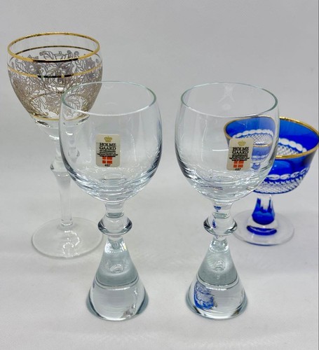 Set bicchieri in - di,