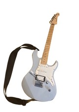 chitarra elettrica yamaha
