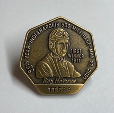 Ray Harroun Indianapolis 500 Race Primo Vincitore Racing 2001 Spilla da bavero (Z1)