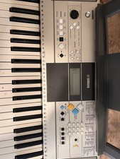 Yamaha YPT-320 Keyboard