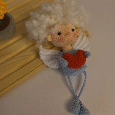 Bambola all'uncinetto angelo