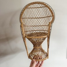 Sedia in rattan con schienale