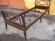 LETTO-DIVANETTO STILE LUIGI XVI MOGANO CON INTAGLI - POCO RESTAURO - 1940 EMILIA