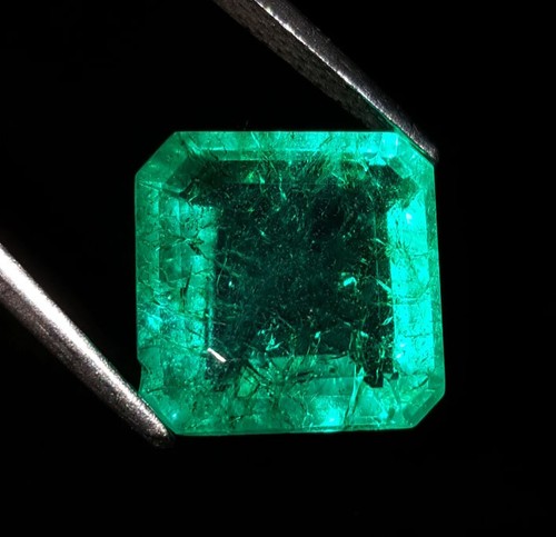 Anello con pietre preziose