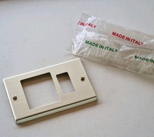 BTICINO MAGIC placca schuko + 1 modulo OXIDAL con viti compatibile NUOVA