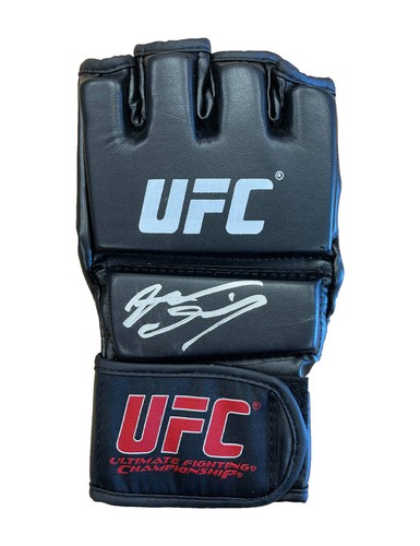 Ufc glove signed nate - ufc,