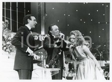 1985 FESTIVAL SANREMO Pippo BAUDO con José Luis MORENO e il pupazzo Rockfeller