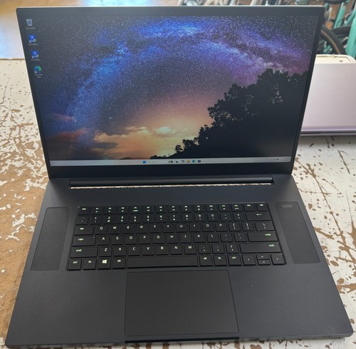 Razer blade pro 10875h - blade, 17