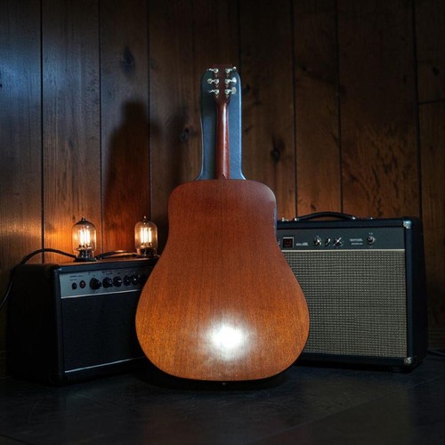 Chitarra acustica vintage