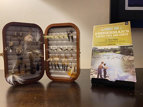 Darbee hand tied flies - hand,