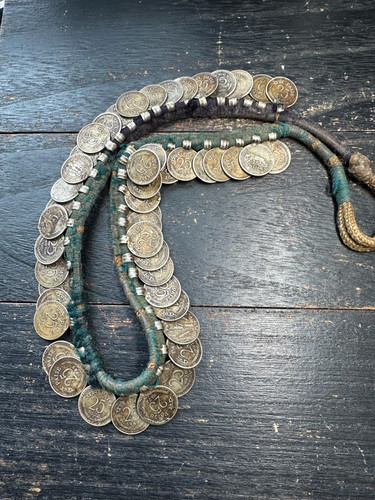 Collana vintage con monete