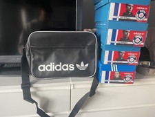 Borsa a tracolla Adidas Originals OG Airliner nera