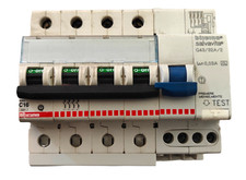 BTicino C16 + Salvavita G43/32AC/2 3P 32A 0,03A btDin250 Interruttore