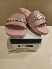 Moschino piscina slides