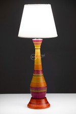 Lampada da tavolo in rovere