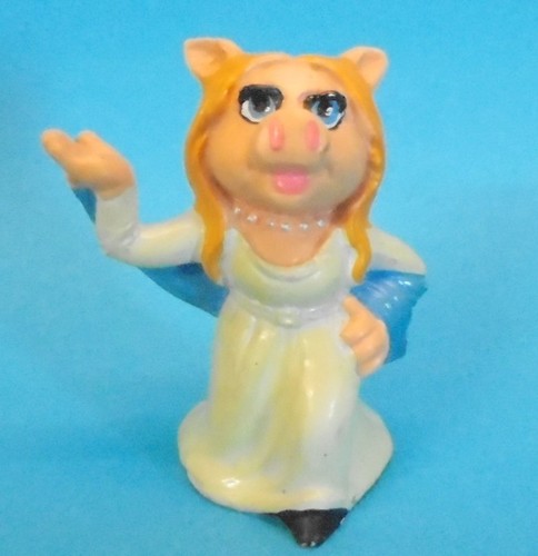 Muppet show miss piggy - :,