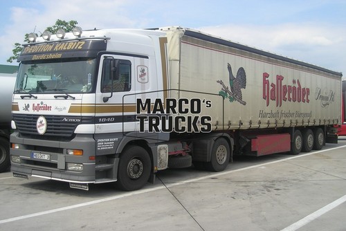 Foto camion mercedes benz - foto,