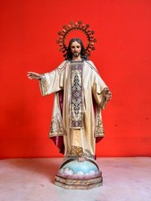 Cristo Rey de Olot con aureola
