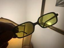 OCCHIALI DA SOLE MIU MIU SMU 11Z NERI FINITURE ORO FILTRO VERDE SENZA CUSTODIA
