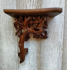 Mensolina di Recupero con vecchi legni intagliati. Legno di rovere