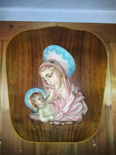 Capoletto bassorilievo madonna - capoletto,