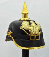 Elmetto prussiano in pelle