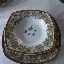 Set Servizio Di Piatti Per La