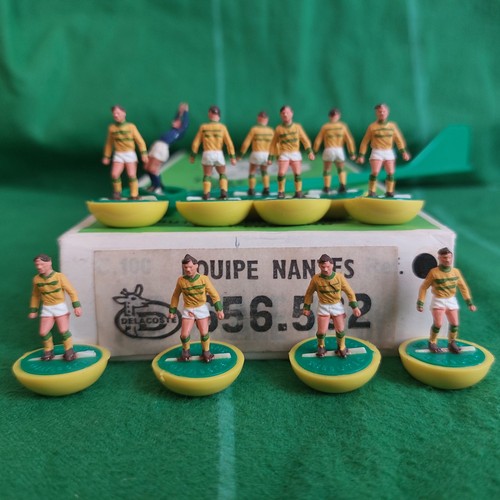 Mint subbuteo team 142 - subbuteo,