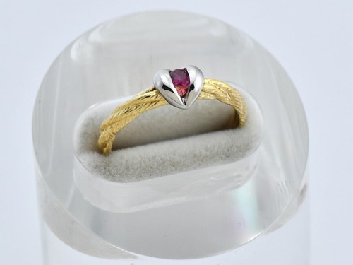 Anello rubino oro - in,