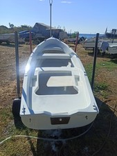 Barca lancia in vetroresina metri 4,10