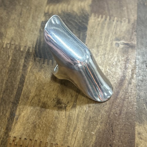 Anello con placca - dito, pieno
