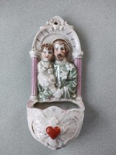 Acquasantiera in Biscuit