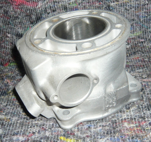 Cylindre avec réalésage neuf - cylindre,